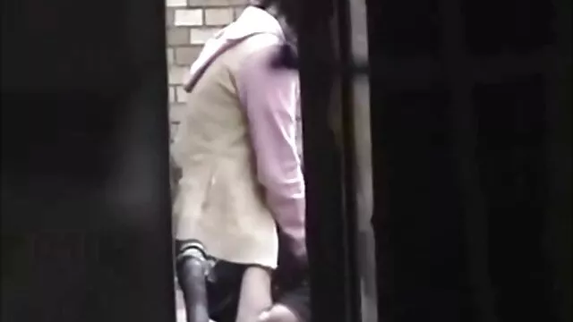 ქათმის გაჩერება sucking cock ცოლი ნერწყვის.