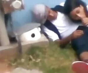 დედა, დედა, ბავშვი, orgy. ლი დარბი